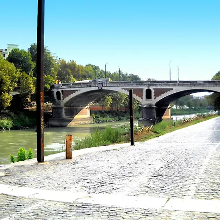 Helios Testaccio - Center Of Penzion Řím